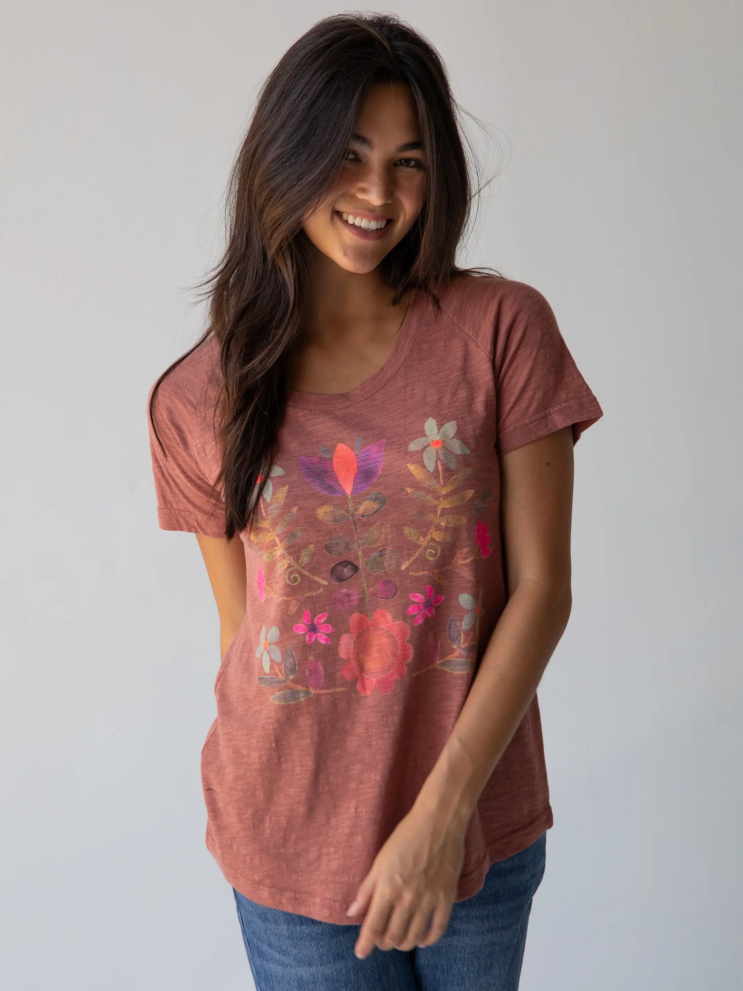 Natural Life brand tee shirt.  Boho style folk flower ladies short sleeve top rust colored